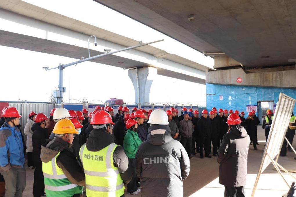 山东公路学会公路检测加固顶升分会桥梁结构顶升移位技术现场观摩会顺利举办